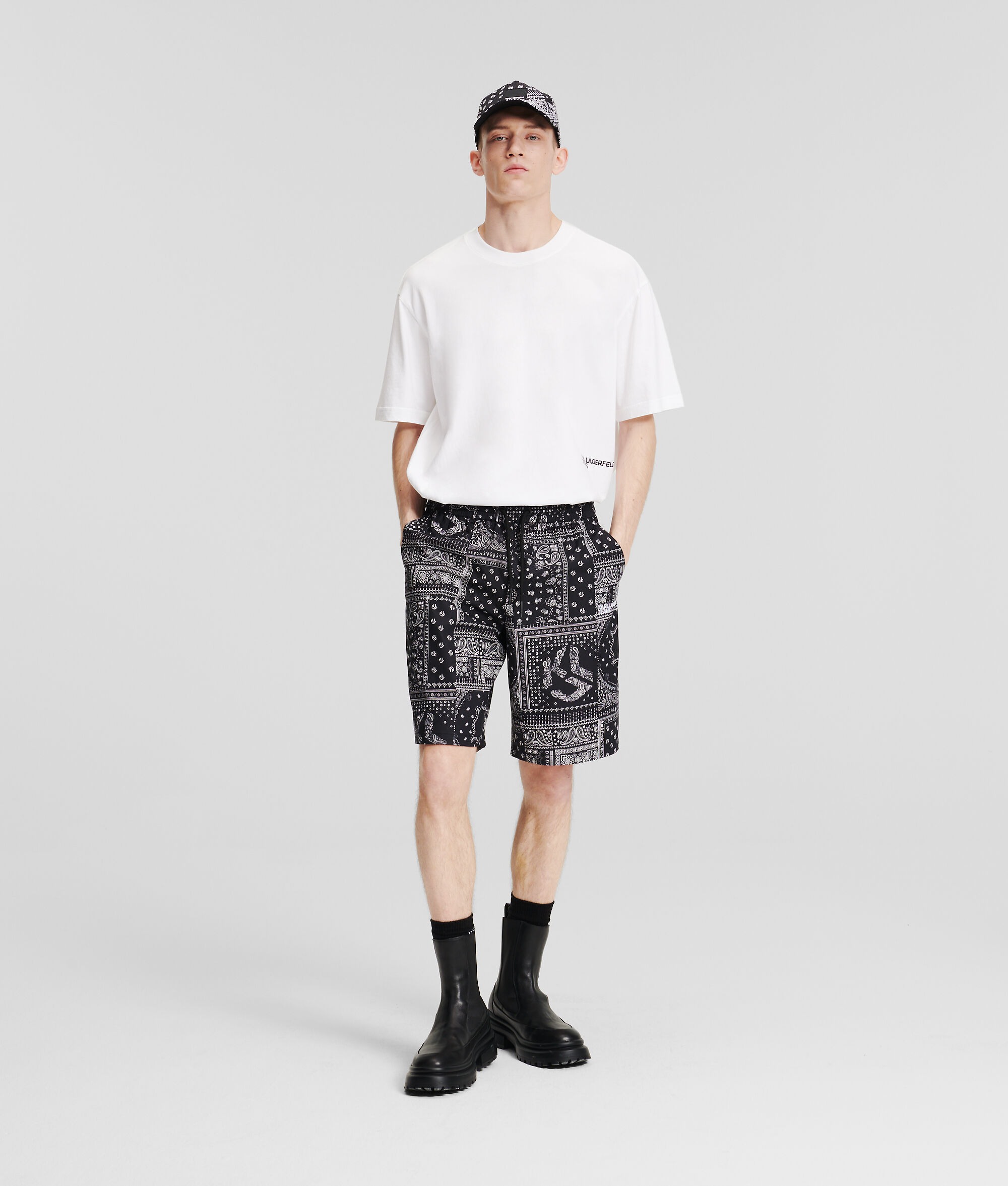 (image for) Distinctive KLJ BANDANA-PRINT SHORTS